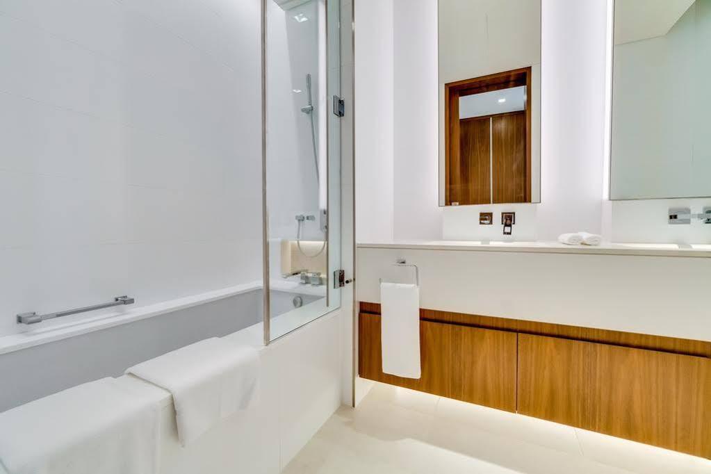Vida Residences The Hills 4*
